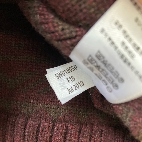 SmartWool | Burgundy Beanie Hat Merino Wool Blend - Picture 4 of 5